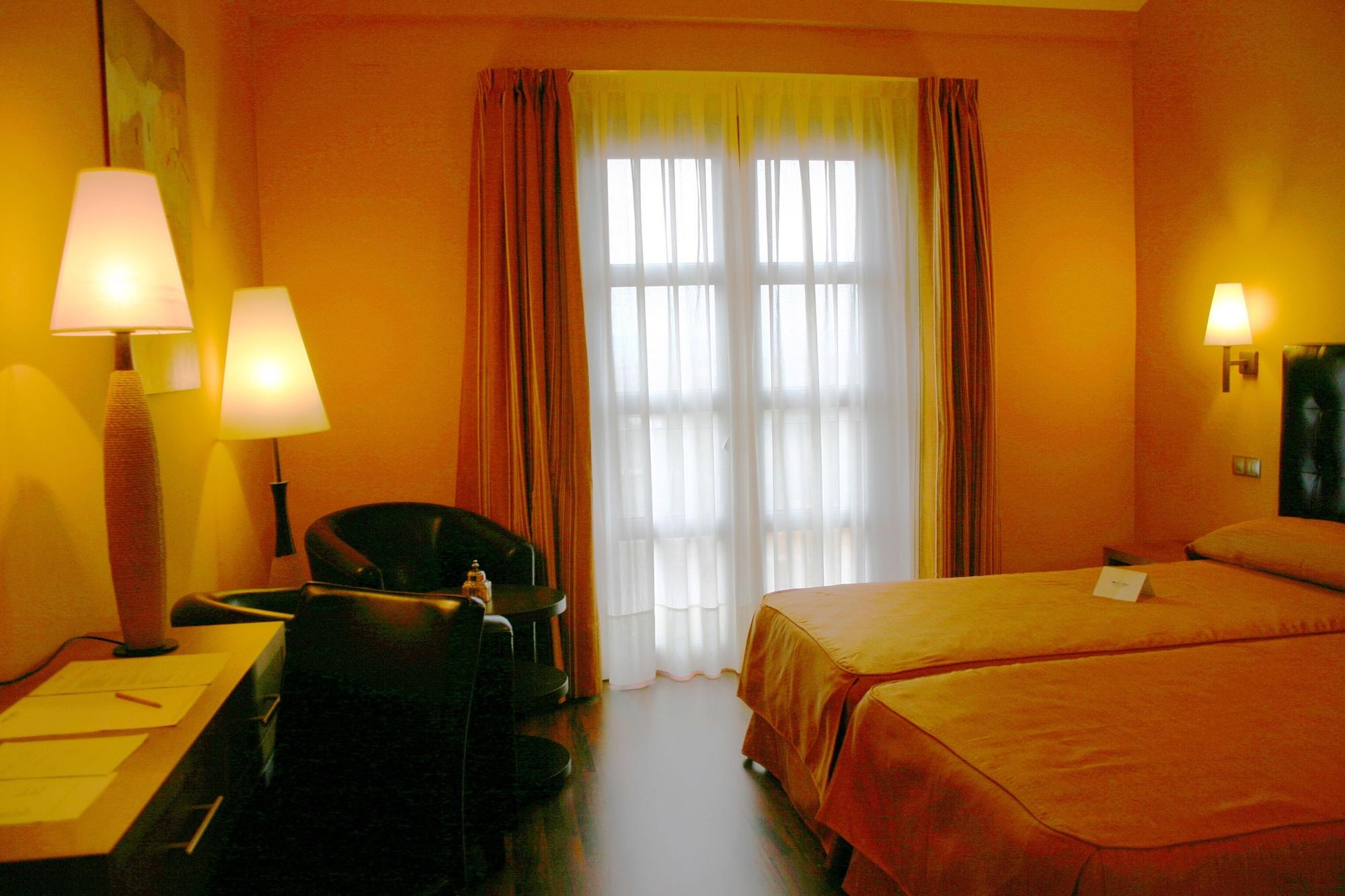 Hotel Spa Villa Nazules Chueca Exteriér fotografie